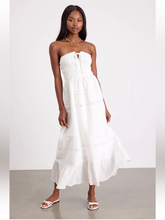Lulus Dresses & Skirts - Lulu's White Strapless Smocked Midi Dress